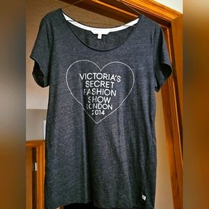 T shirt Small Victoria Secret Fashion Show